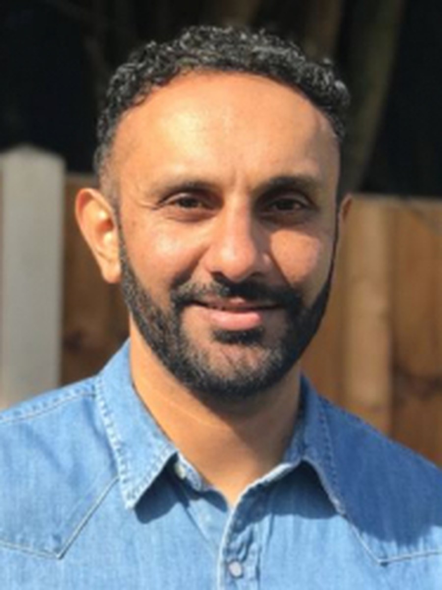 Aman Johal, Counsellor & Psychotherapist at Clarity Wellbeing Clinic Nuneaton