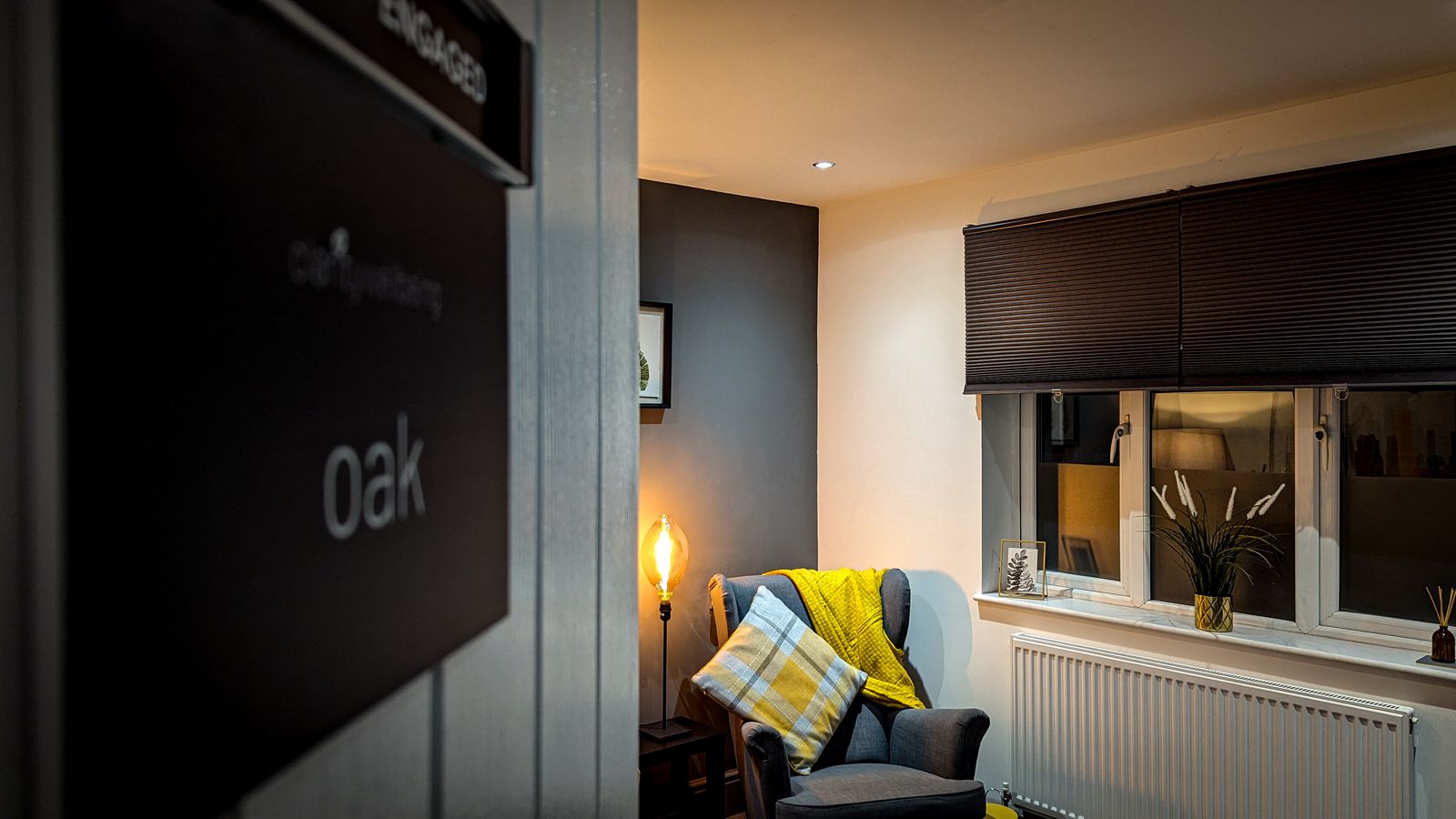 The Oak therapy room available for hire at Clarity Wellbeing Clinic Nuneaton